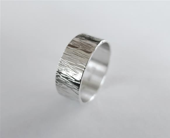 Tree bark ring in sterling silver - Hammered band - Unisex ring