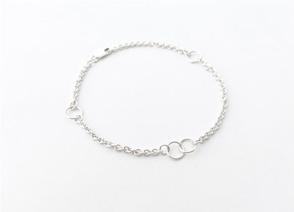 Ankle Chain bracelet with two circles intertwined